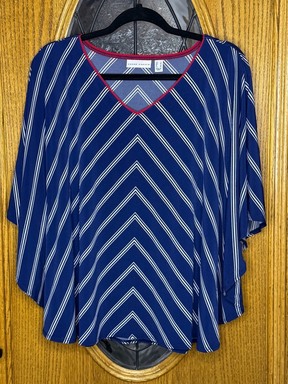 Susan Graves Navy Chevron Stripe V-Neck Dolman Top Size S
